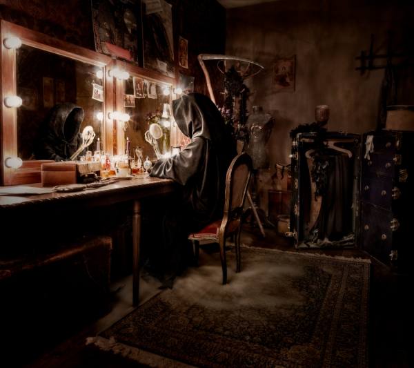 Photograph Eduardo Diaz Bourgeot Dressing Room Of The Death on One Eyeland